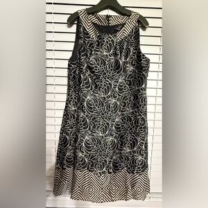 Voir Voir Black and cream/Tan Floral dress size 16
Excellent condition